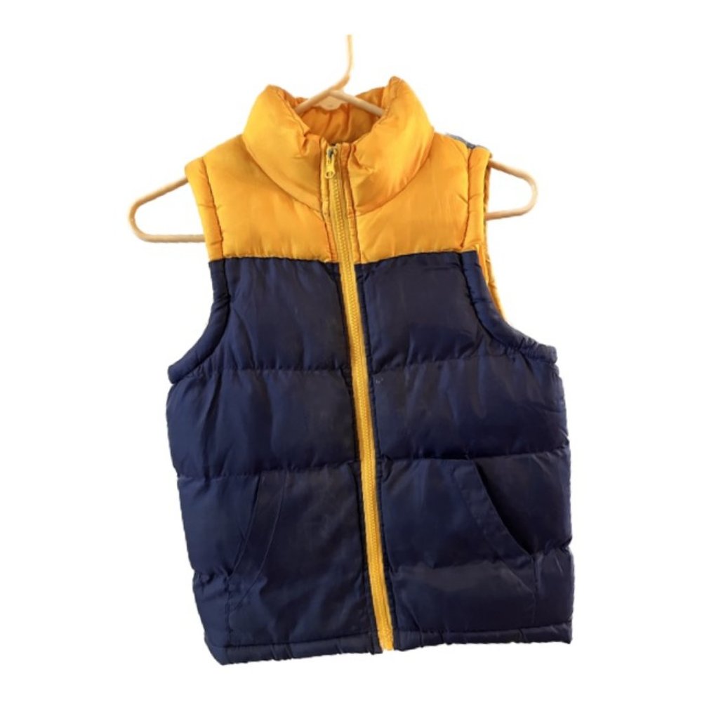 Kids puffer vest size 6